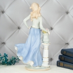 YW-33325 (24) Фарфоровая статуэтка 
