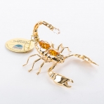 M-U-3911/GT1 (96) 9*7*6см. Скорпион с 2 желтыми и 1 прозрачным хрусталиками на хвосте