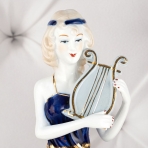YW-00950/4 (24) Фарфоровая статуэтка 