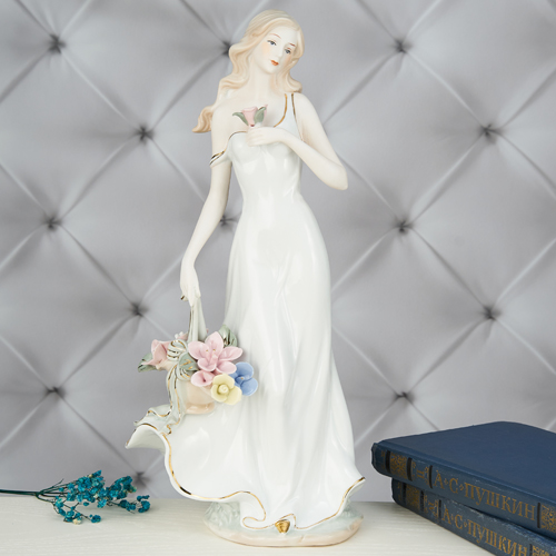 YW-33322 (12) Фарфоровая статуэтка 