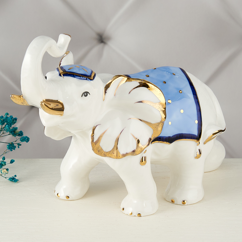 YW-00908 (36) Фарфоровая статуэтка 