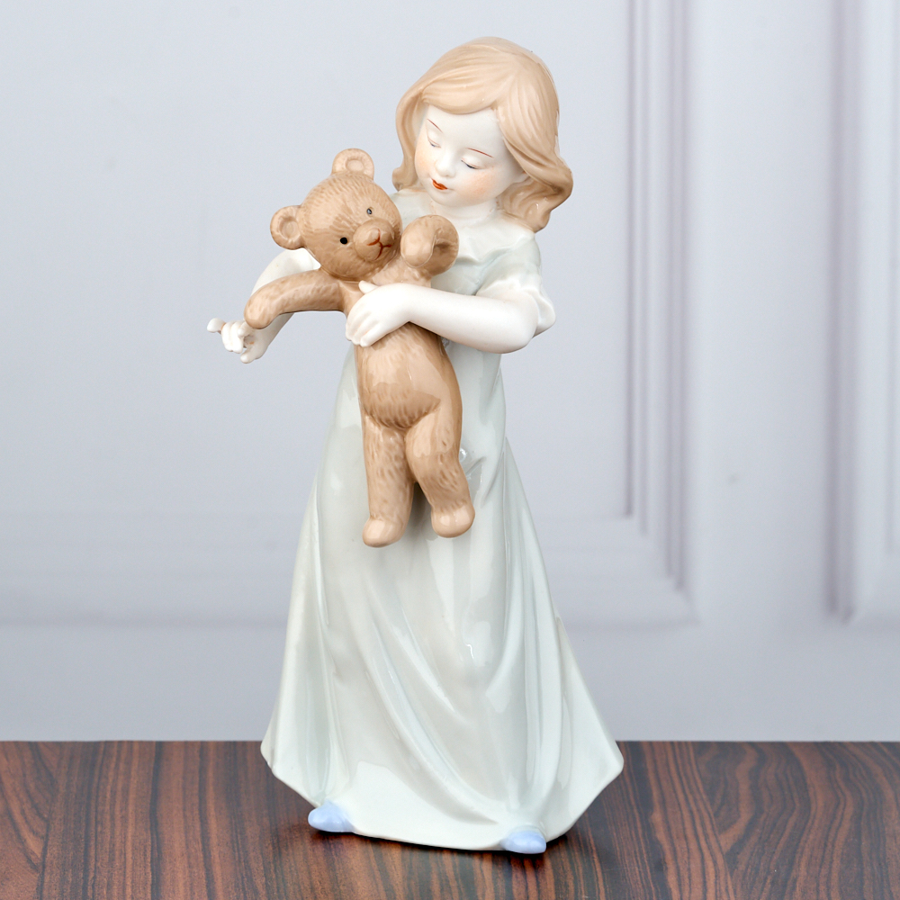 M-YW-33443 (36) Фарфоровая статуэтка 