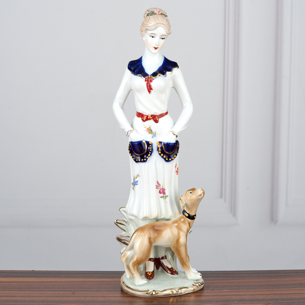 YW-00948/6 (24) Фарфоровая статуэтка "Девушка", 9,5х7х30 см.