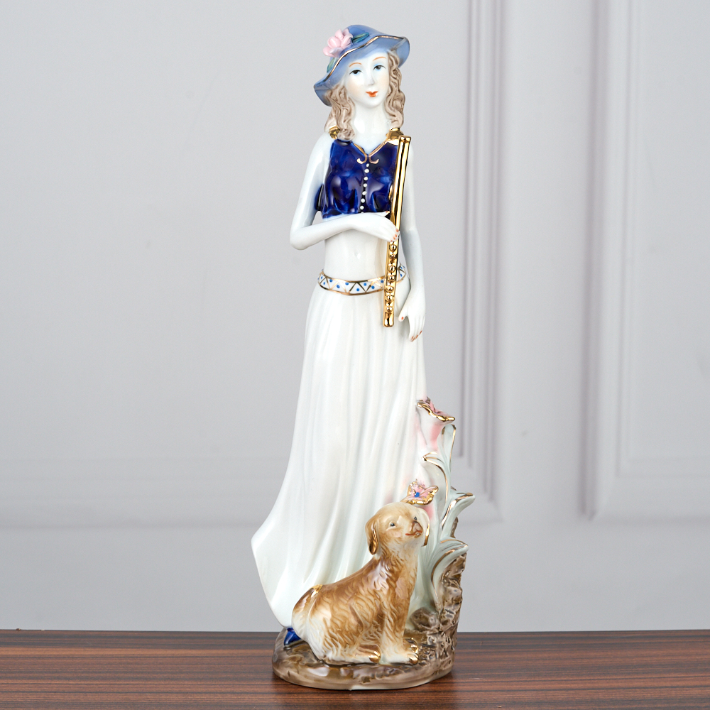 YW-00949/4 (24) Фарфоровая статуэтка "Девушка", 9*8*29см.